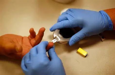 时常出现在影视剧里的POCT是怎么火起来的？,图片,体外诊断,即时检验,POCT,分子检测技术,豁免检测,第1张